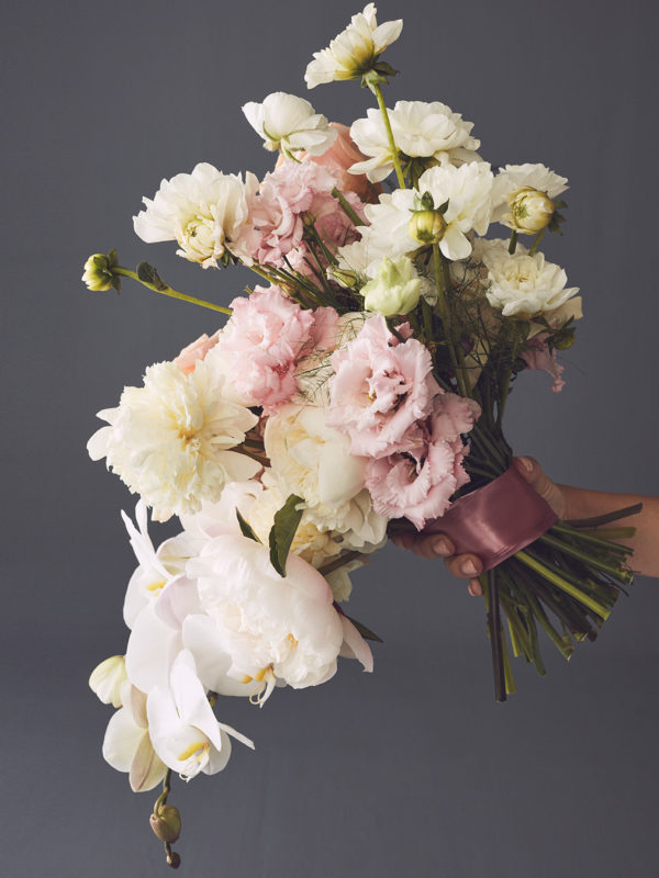 Affordable Wedding Flowers That Look Expensive