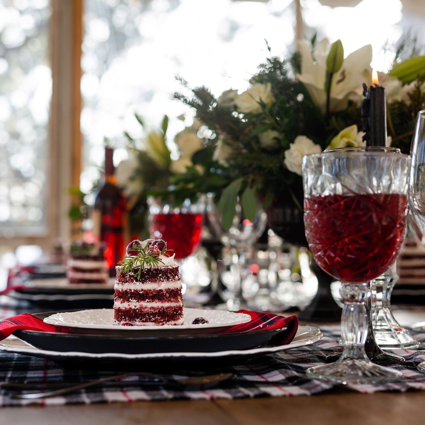 festive table setting