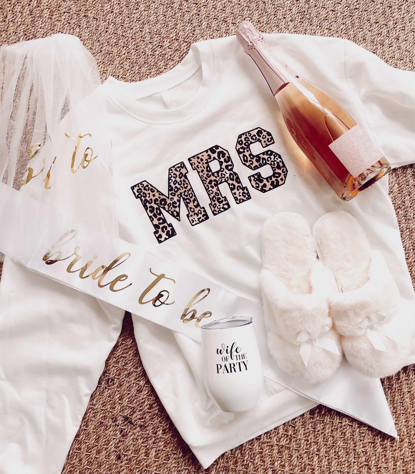 engagement gifts for the bride to be