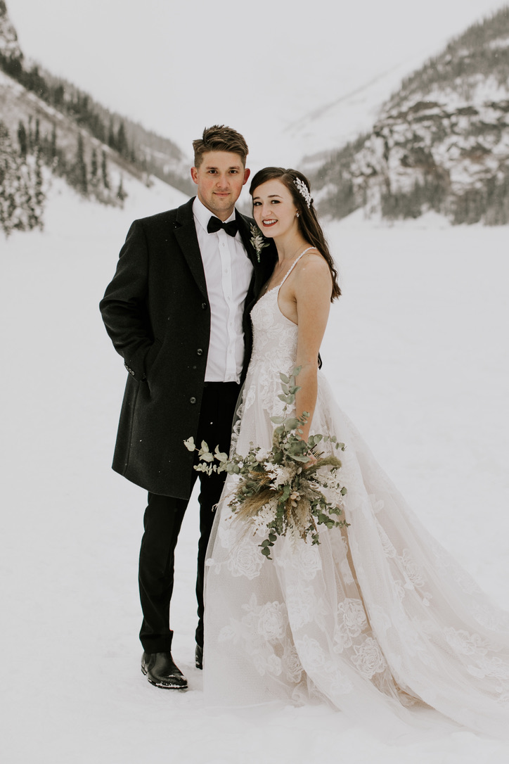 Cute winter hotsell wedding outfits