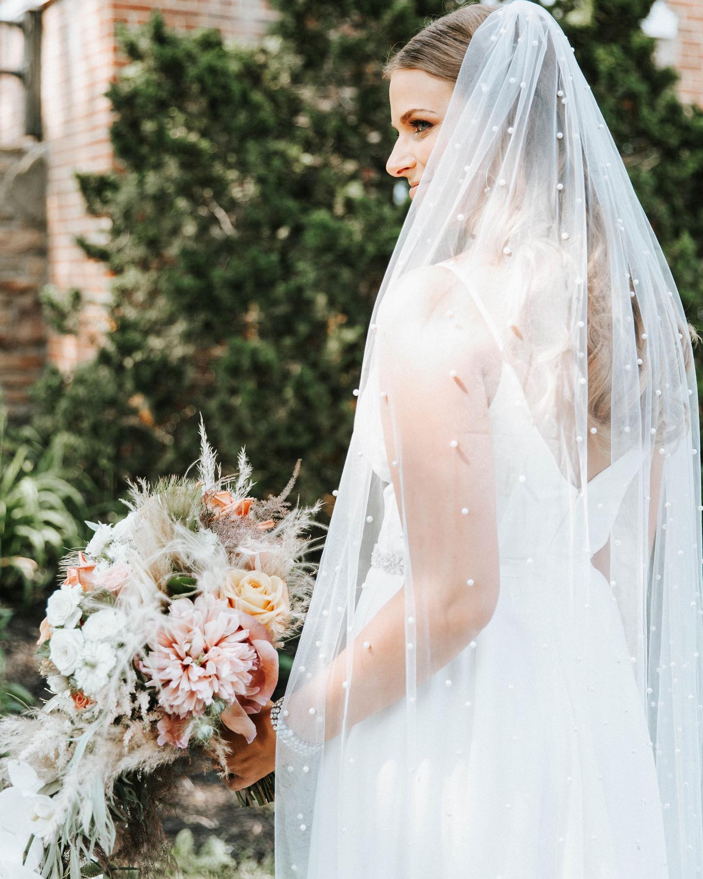 Custom Wedding Veil Guide | David's Bridal Blog