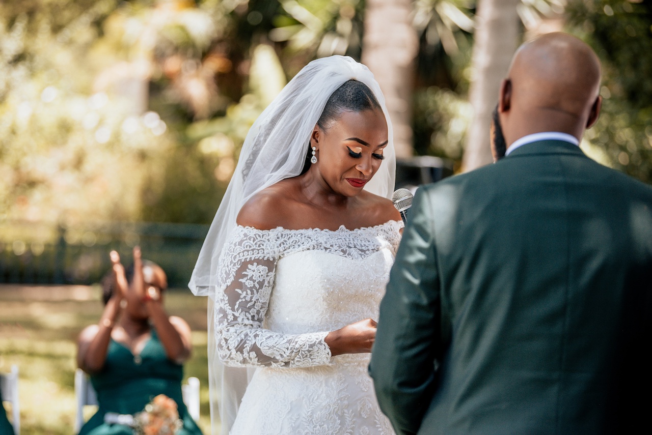 bride saying vows