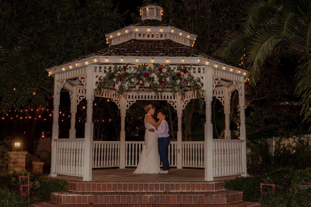 couple's last dance - fall wedding in florida